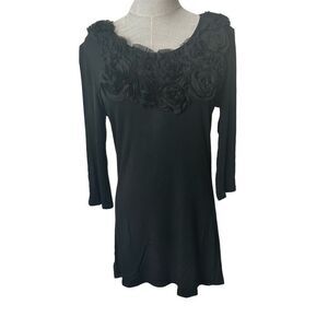 Strazzi flower neck black top